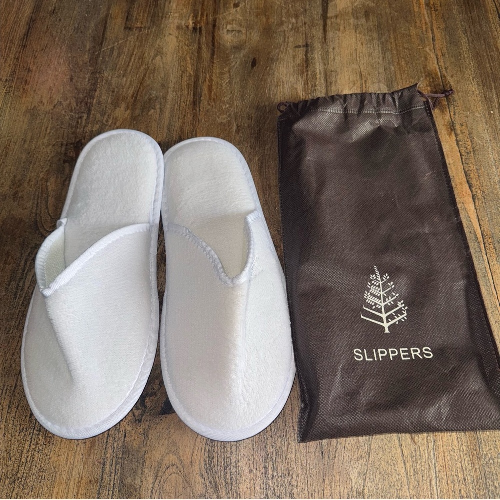 Four Seasons NEW White Reusable Soft Women’s  Slippers